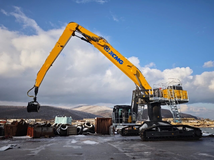 【工程特种兵】港口建设新宠儿！pp电子XE850M抓料机上新！