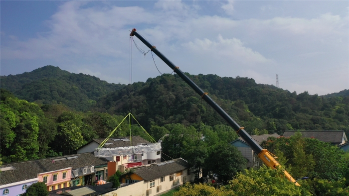 46米跨距吊3天！pp电子G2代四桥130吨“闯入”影视圈！