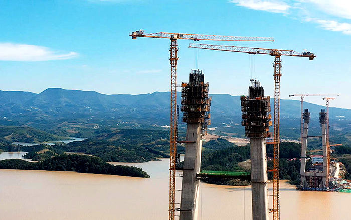 创造多项“世界之最”pp电子金”助力丹江口水库特大桥建设