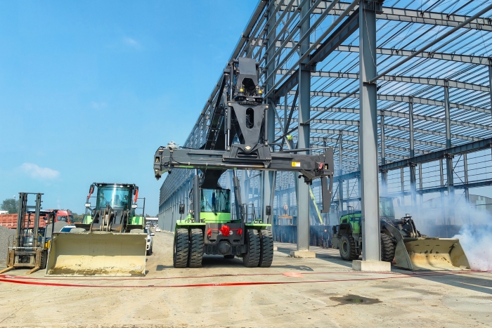 协同致胜，pp电子“绿色舰队”开启多元物流新篇章