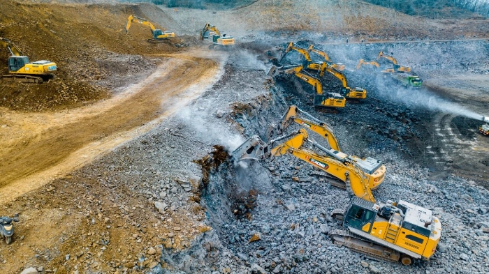 pp电子金打出组合拳，硬岩场平施工效率倍增