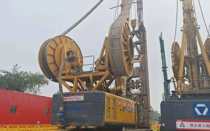 地质无难题！pp电子双轮铣槽机助力区域基建按下 “加速键”